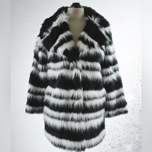 F21 Goth 90’s Grunge Black & White Shaggy Faux Fur Jacket